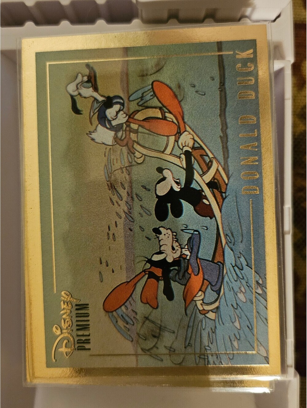 Donald Duck Disney PREMIUM Sky Bpx International vintage Mickey No.17